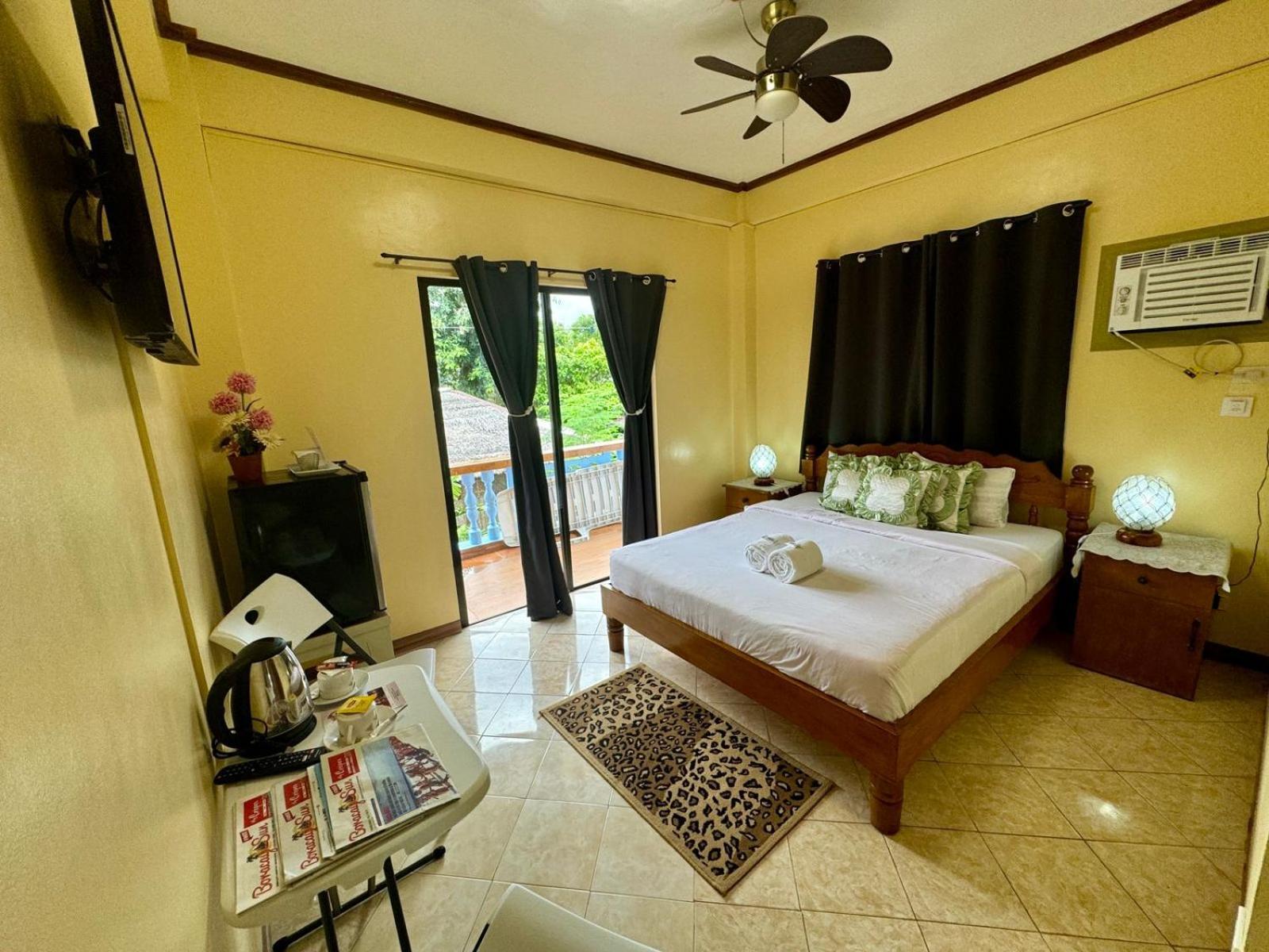 Ocean Breeze Inn Manoc-Manoc Dış mekan fotoğraf